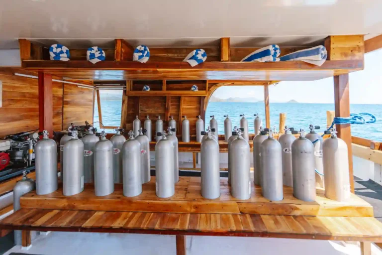 Baraka Phinisi – Diving Deck