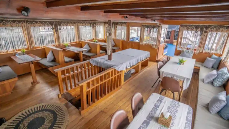 Kanha Loka   Dinning Area (2)