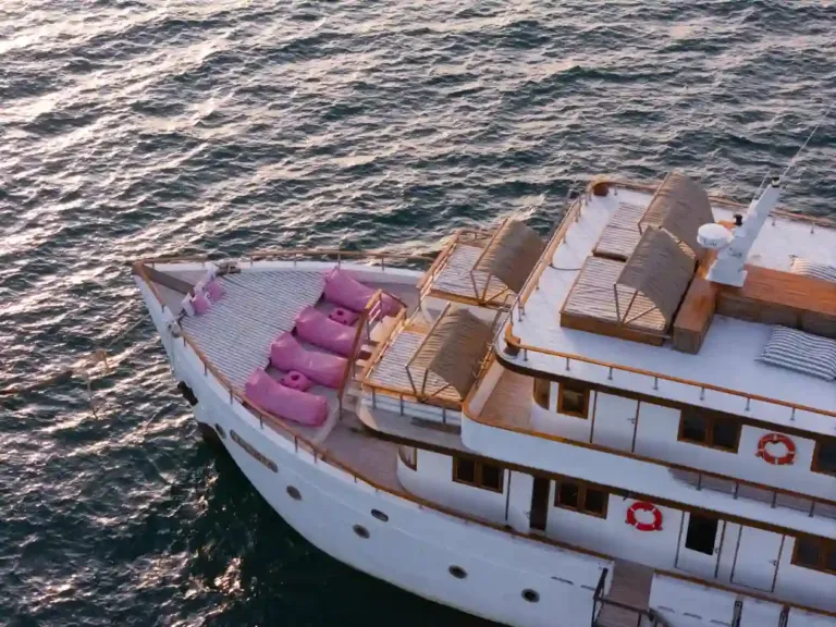 Le Costa   Drone