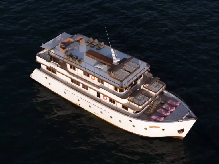 Le Costa   Drone