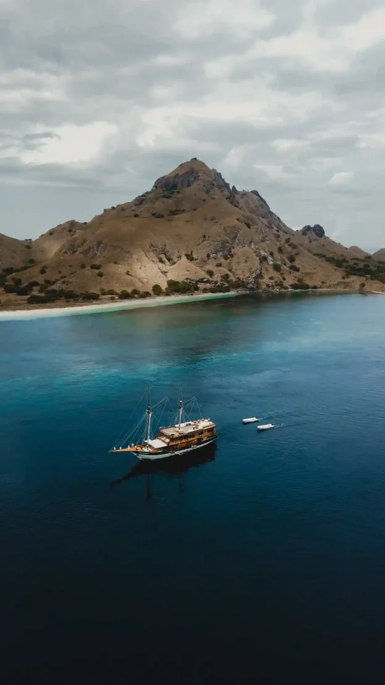 Papiton Allo liveaboard