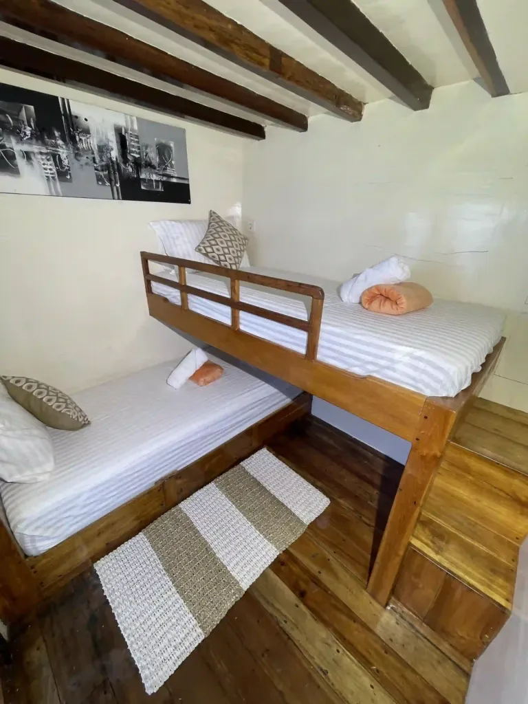 Sukha Sail 1 – SS 1   Manjarite Cabin