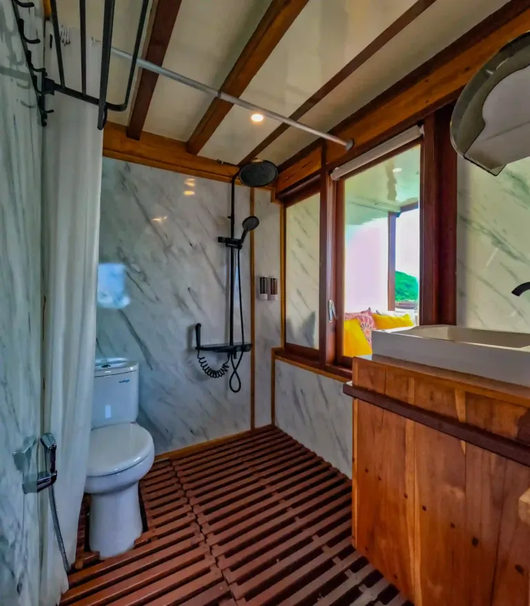 Rinca Cabin