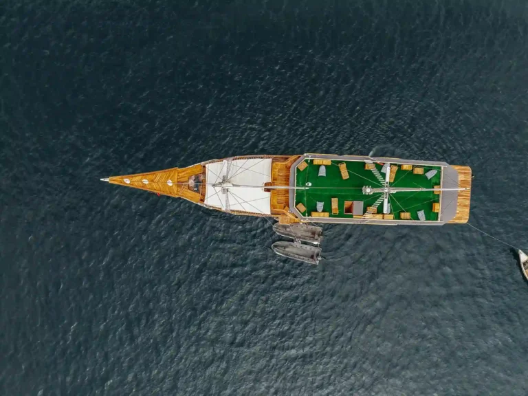 Seven Angel liveaboard