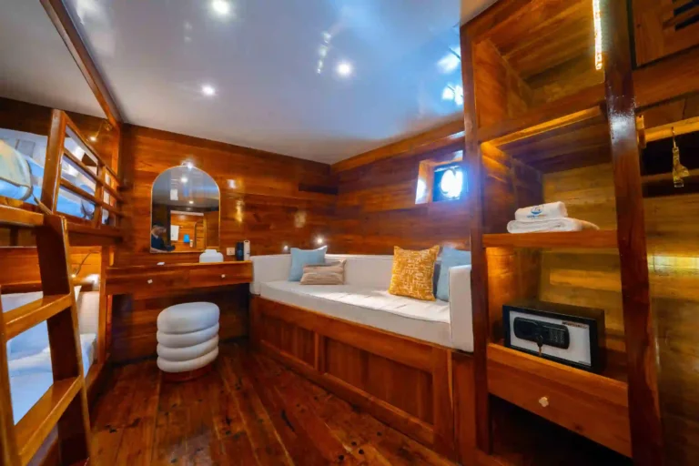 Standard Bedroom (bunk beds)
